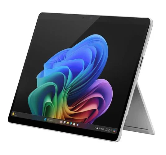 Microsoft Surface Pro 11 13″ Touch Copilot+ Intel Core Ultra 5 32GB 256GB SSD WIN11P USB-C Thunderbolt WIFI7 BT Camera Platinum 2YR WTY -EU required