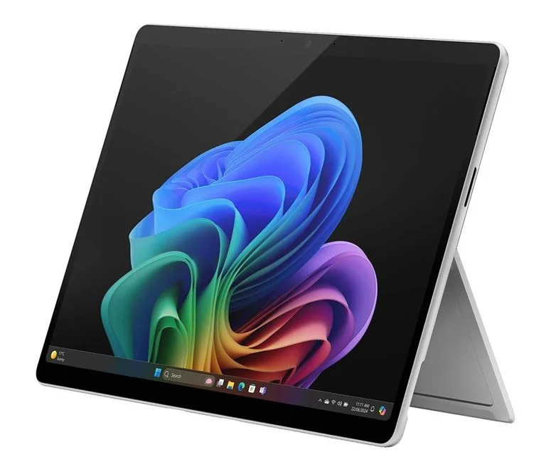 Microsoft Surface Pro 11 13″ Touch Copilot+ Intel Core Ultra 5 16GB 256GB SSD WIN11P USB-C Thunderbolt WIFI7 BT Camera Platinum 2YR WTY -EU required